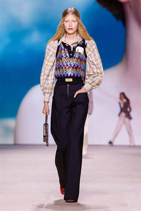 louis vuitton stivaliinverno 2020|louis vuitton fashion show.